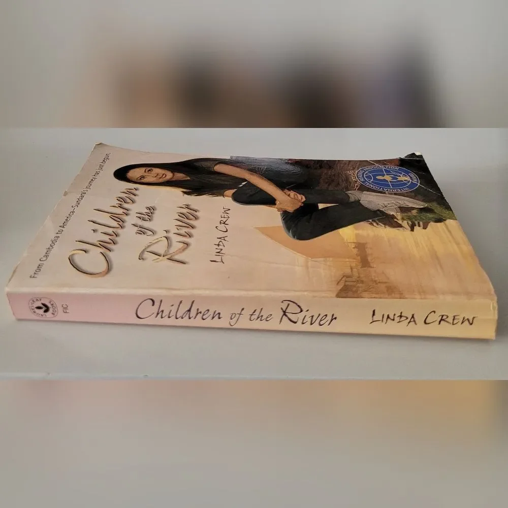Children of the River by Linda Crew Paperback Book